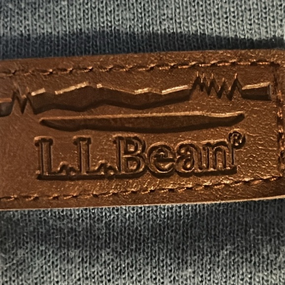 L.L.Bean Quilted colorblock Hoodie, sz Med , PTP 20” outdoorsy, pre owned - Picture 5 of 7